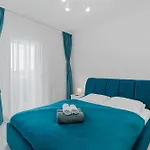 Apartment New World Militari Grand 2 *